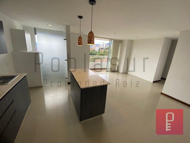 Apartamento en arriendo Antioquia Envigado El Esmeraldal 100 m2 Habitaciones 2 Baños 2 Garajes 2 Precio $4000000