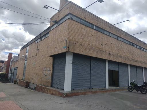 Local en arriendo Cundinamarca Bogotá Ciudad Jardín Sur 1424 m2 Habitaciones 0 Baños 0 Garajes 0 Precio $35000000
