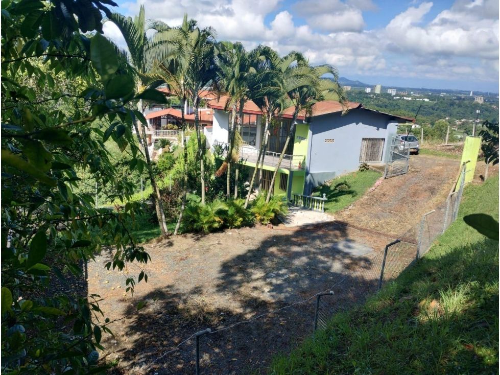 Casa en venta Risaralda Pereira Pereira 323 m2 Habitaciones 4 Baños 3 Garajes 4 Precio $450000000