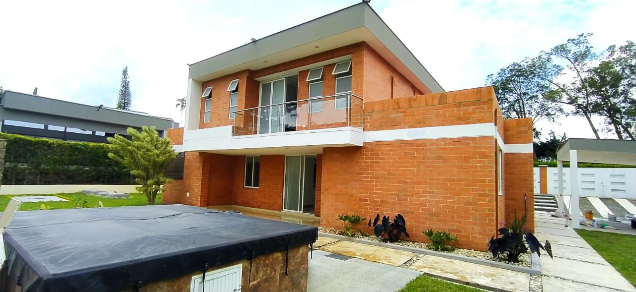 Casa Campestre en arriendo Risaralda Pereira Neyra Marquez 300 m2 Habitaciones 4 Baños 4 Garajes 4 Precio $6700000