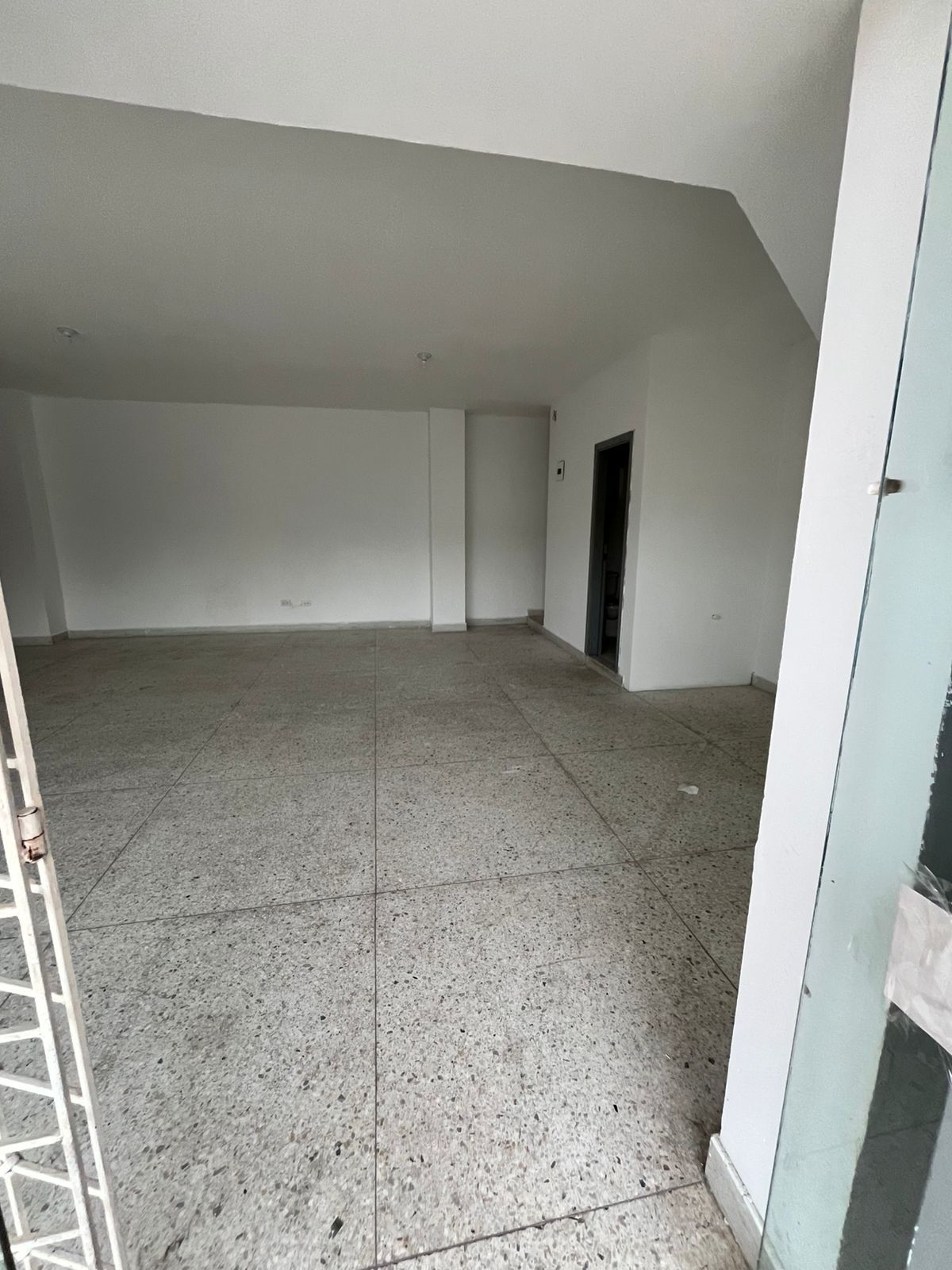 Local en arriendo Atlántico Barranquilla Altos Del Prado 30 m2 Habitaciones 0 Baños 1 Garajes 6 Precio $1400000