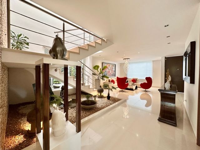 Casa en venta Valle Del Cauca Cali Cali 400 m2 Habitaciones 3 Baños 7 Garajes 6 Precio $2100000000