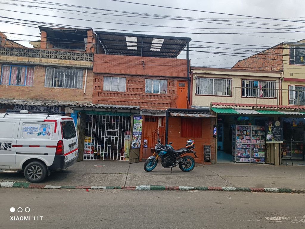 Casa en venta Cundinamarca Bogotá Santa Helenita 282 m2 Habitaciones 8 Baños 4 Garajes 0 Precio $725000000