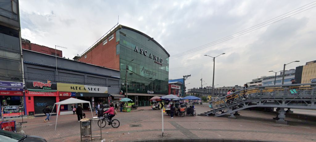 Local en arriendo Cundinamarca Bogotá Carvajal 1800 m2 Habitaciones 0 Baños 10 Garajes 0 Precio $150000000