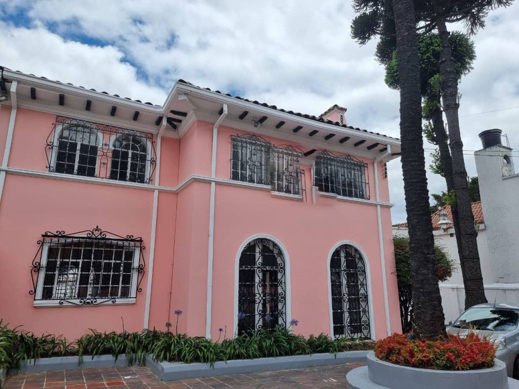 Oficina en arriendo Cundinamarca Bogotá Quinta Camacho 550 m2 Habitaciones 0 Baños 5 Garajes 5 Precio $22000000