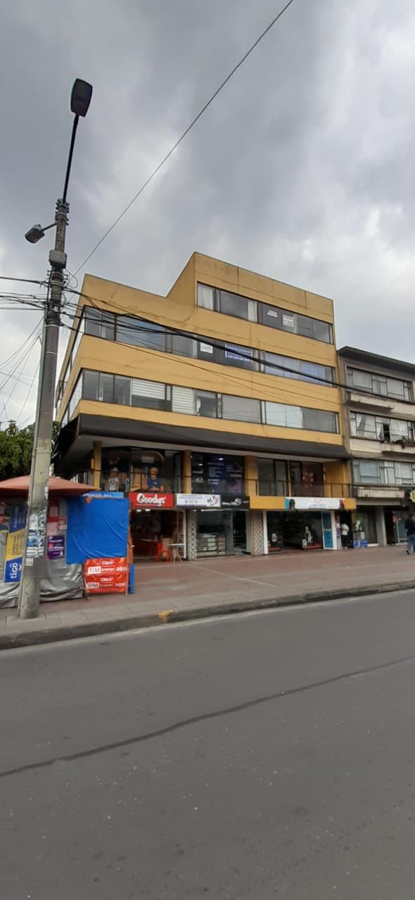 Oficina en arriendo o venta Cundinamarca Bogotá Sears 21 m2 Habitaciones 0 Baños 1 Garajes 0 Precio venta $135000000 Precio arriendo $1000000