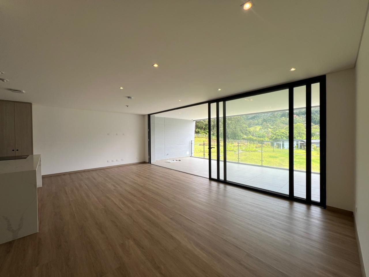 Apartamento en arriendo o venta Antioquia Rionegro Ub Pietra Santa Et Iv 128 m2 Habitaciones 2 Baños 3 Garajes 2 Precio venta $1380000000 Precio arriendo $8400000