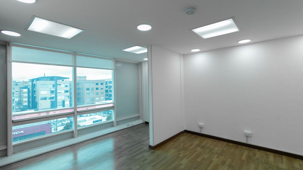 Consultorio en venta Cundinamarca Bogotá Santa Barbara Occidental 35 m2 Habitaciones 0 Baños 2 Garajes 1 Precio $270000000