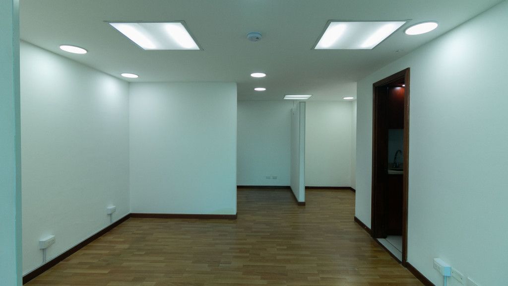 Consultorio en venta Cundinamarca Bogotá Santa Barbara Occidental 35 m2 Habitaciones 0 Baños 2 Garajes 1 Precio $270000000