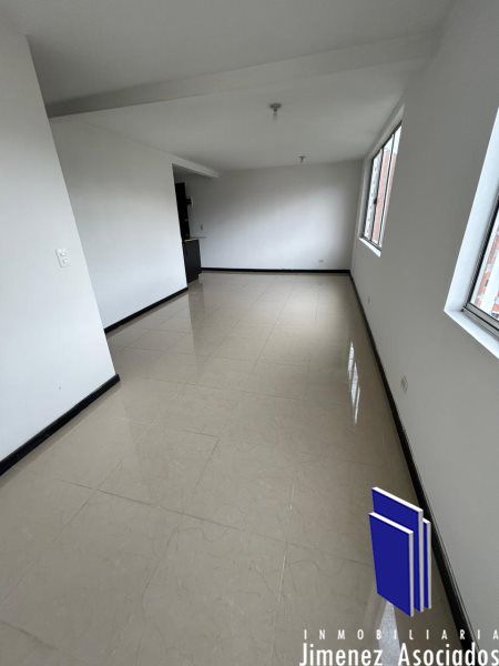 Apartaestudio en arriendo Antioquia Medellín Loma De Los Bernal 40 m2 Habitaciones 1 Baños 1 Garajes 0 Precio $2100000