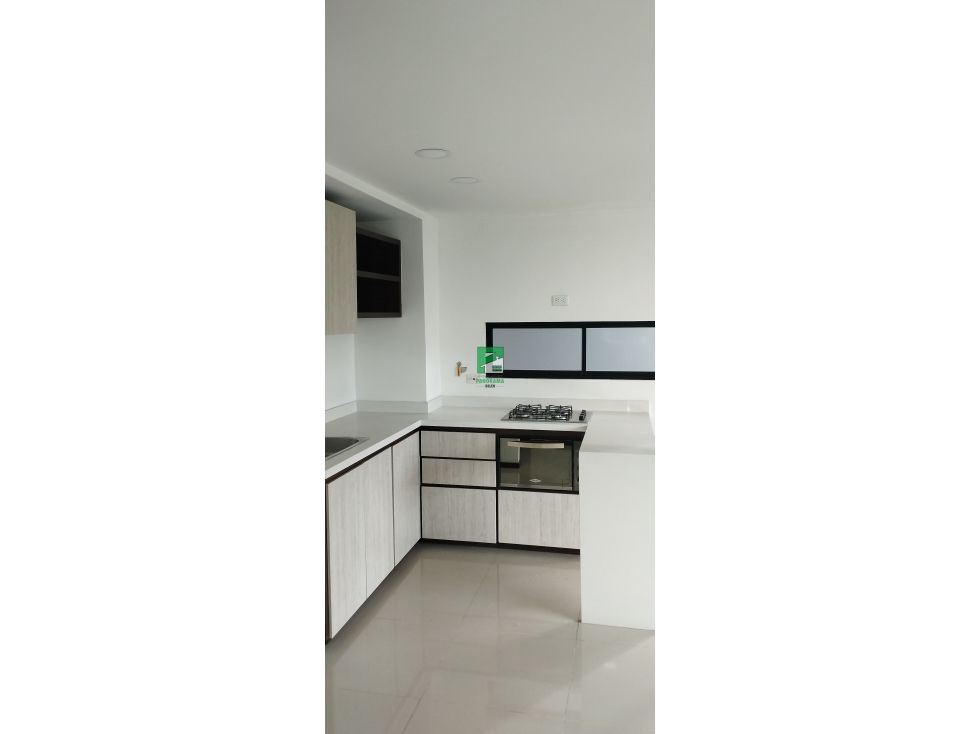 Apartamento en arriendo Antioquia Medellín Los Alcázares 75 m2 Habitaciones 2 Baños 2 Garajes 1 Precio $2750000