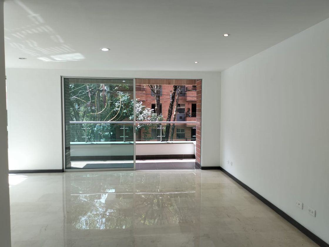 Apartamento en arriendo Antioquia Envigado Bosques De Zúñiga 90 m2 Habitaciones 3 Baños 3 Garajes 2 Precio $5650000