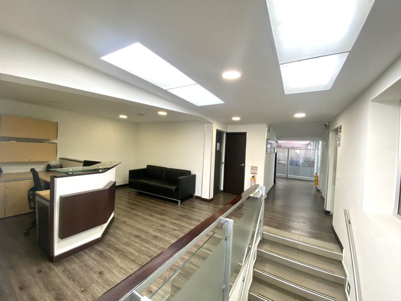 Local en venta Cundinamarca Bogotá Polo Club 500 m2 Habitaciones 0 Baños 2 Garajes 3 Precio $1800000000