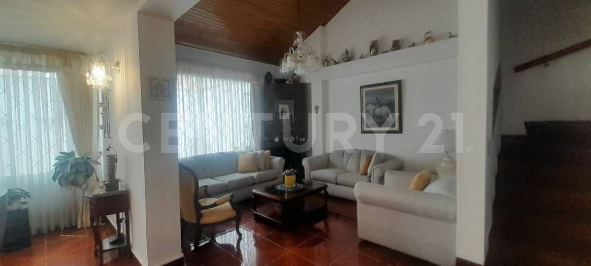 Casa en venta Cundinamarca Bogotá Caobos Salazar 290 m2 Habitaciones 5 Baños 2 Garajes 1 Precio $798000000