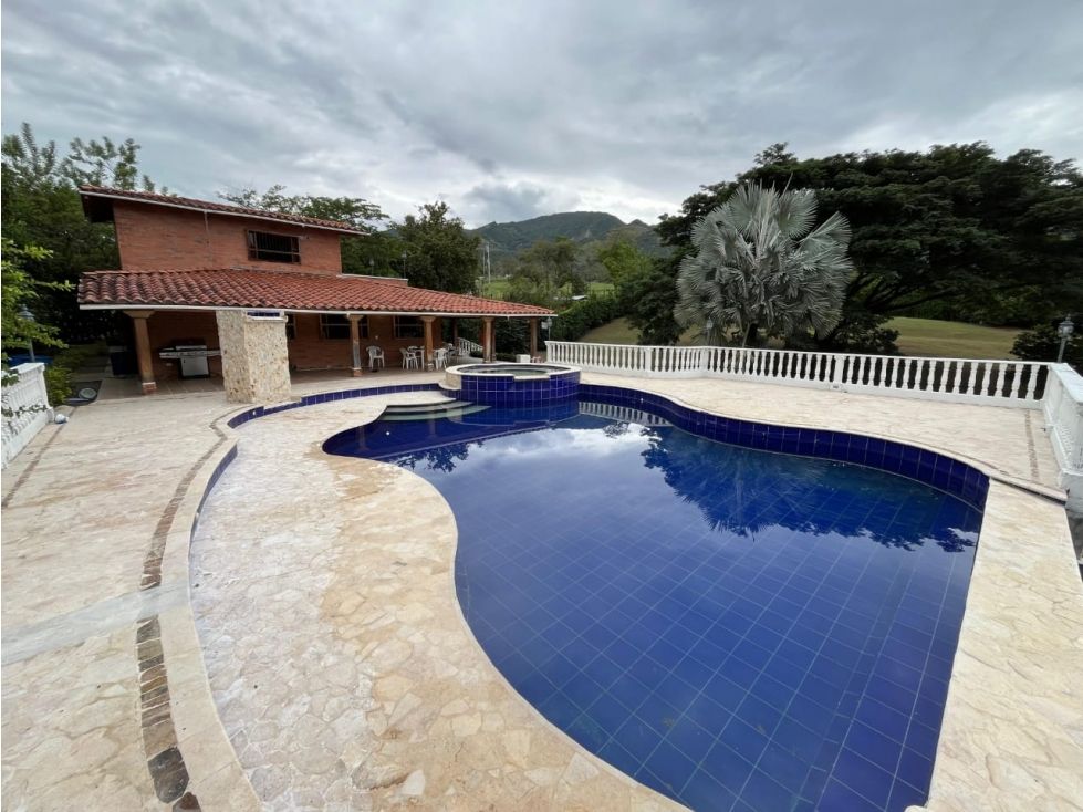 Finca en venta Antioquia Medellín Altos Del Poblado 559 m2 Habitaciones 4 Baños 4 Garajes 2 Precio $2500000000