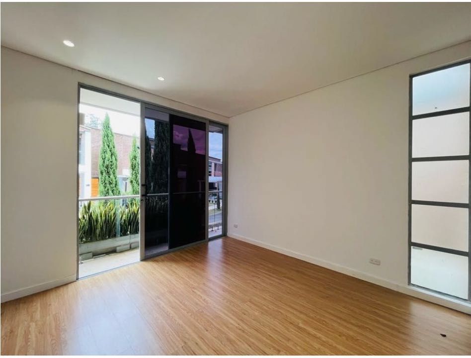 Casa en venta Antioquia Envigado Zona Centro 225 m2 Habitaciones 3 Baños 4 Garajes 4 Precio $1900000000