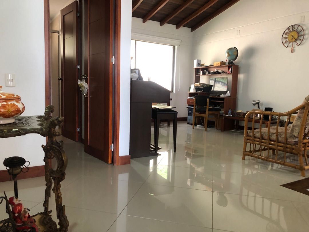 Casa en venta Antioquia Envigado Zona Centro 196 m2 Habitaciones 3 Baños 4 Garajes 2 Precio $1150000000