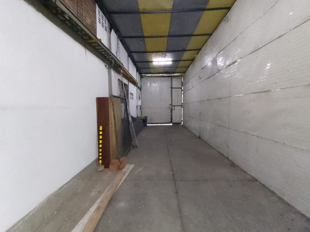 Bodega en arriendo Valle Del Cauca Cali Bretaña 400 m2 Habitaciones 0 Baños 2 Garajes 0 Precio $6000000