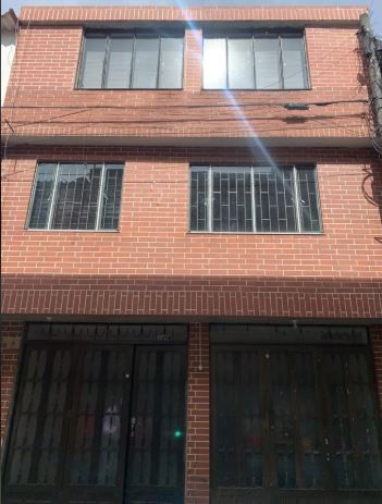 Casa en venta Cundinamarca Bogotá Ciudad Kennedy 90 m2 Habitaciones 4 Baños 5 Garajes 2 Precio $430000000