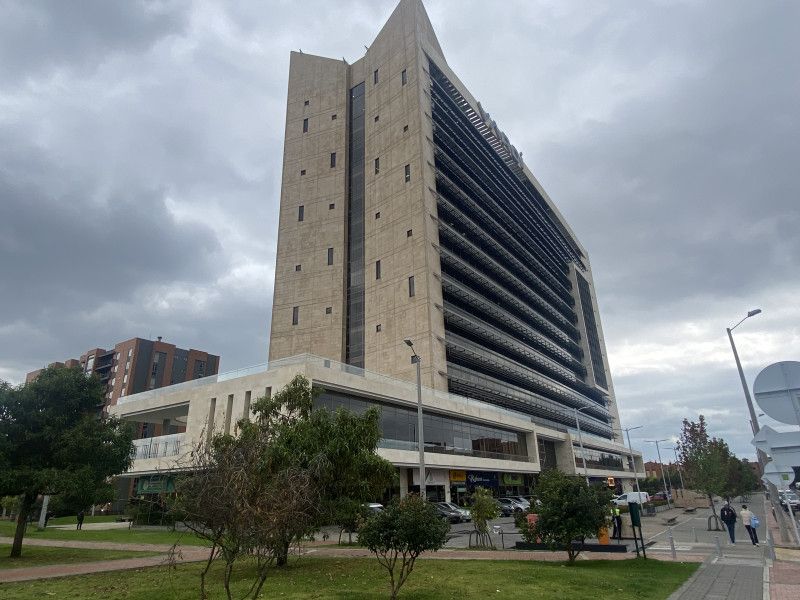 Oficina en venta Cundinamarca Bogotá Santa Rosa 80 m2 Habitaciones 0 Baños 0 Garajes 2 Precio $798500000
