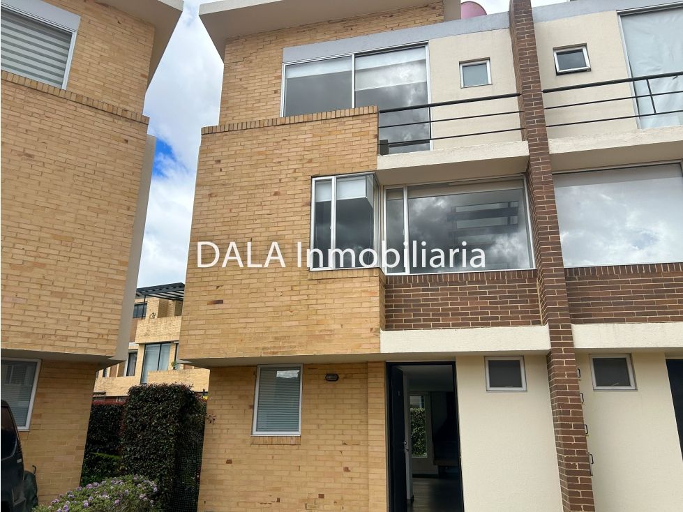 Casa en venta Cundinamarca Cajicá Centro 128 m2 Habitaciones 3 Baños 3 Garajes 2 Precio $639900000