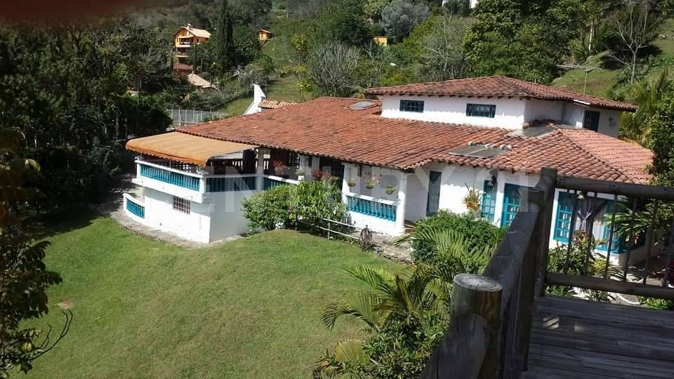 Finca en venta Antioquia Copacabana Copacabana 950 m2 Habitaciones 7 Baños 7 Garajes 10 Precio $2250000000