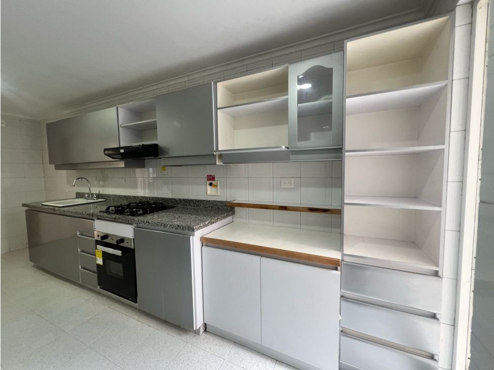 Apartamento en arriendo Antioquia Medellín Kennedy 180 m2 Habitaciones 3 Baños 5 Garajes 2 Precio $4700000