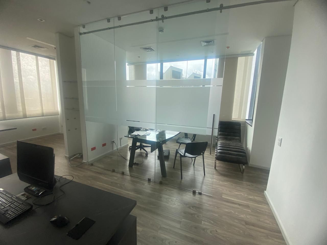 Oficina en venta Antioquia Medellín La Aguacatala 46 m2 Habitaciones 0 Baños 1 Garajes 1 Precio $590000000