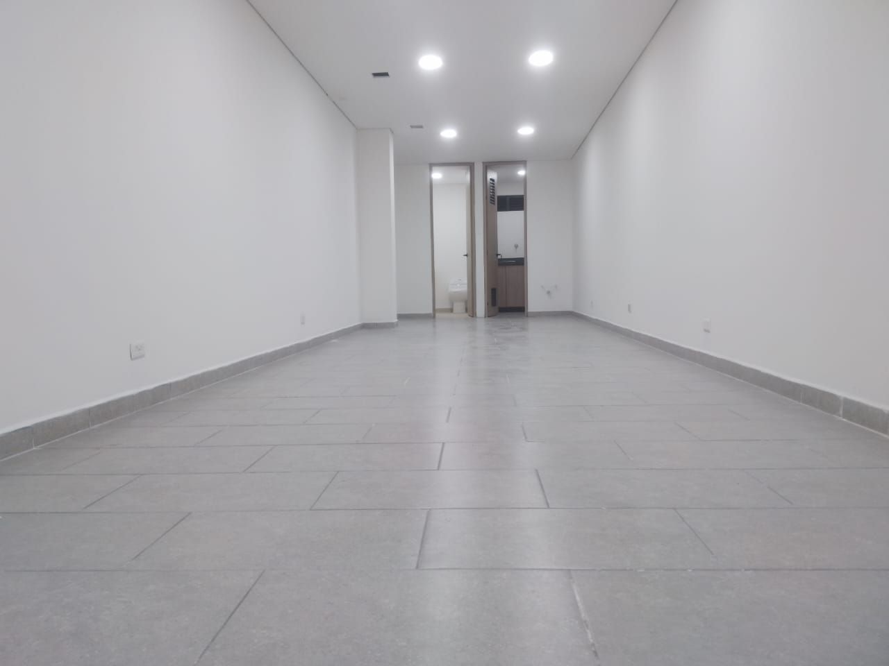 Local en arriendo Antioquia Medellín Belen 40 m2 Habitaciones 0 Baños 1 Garajes 1 Precio $5300000