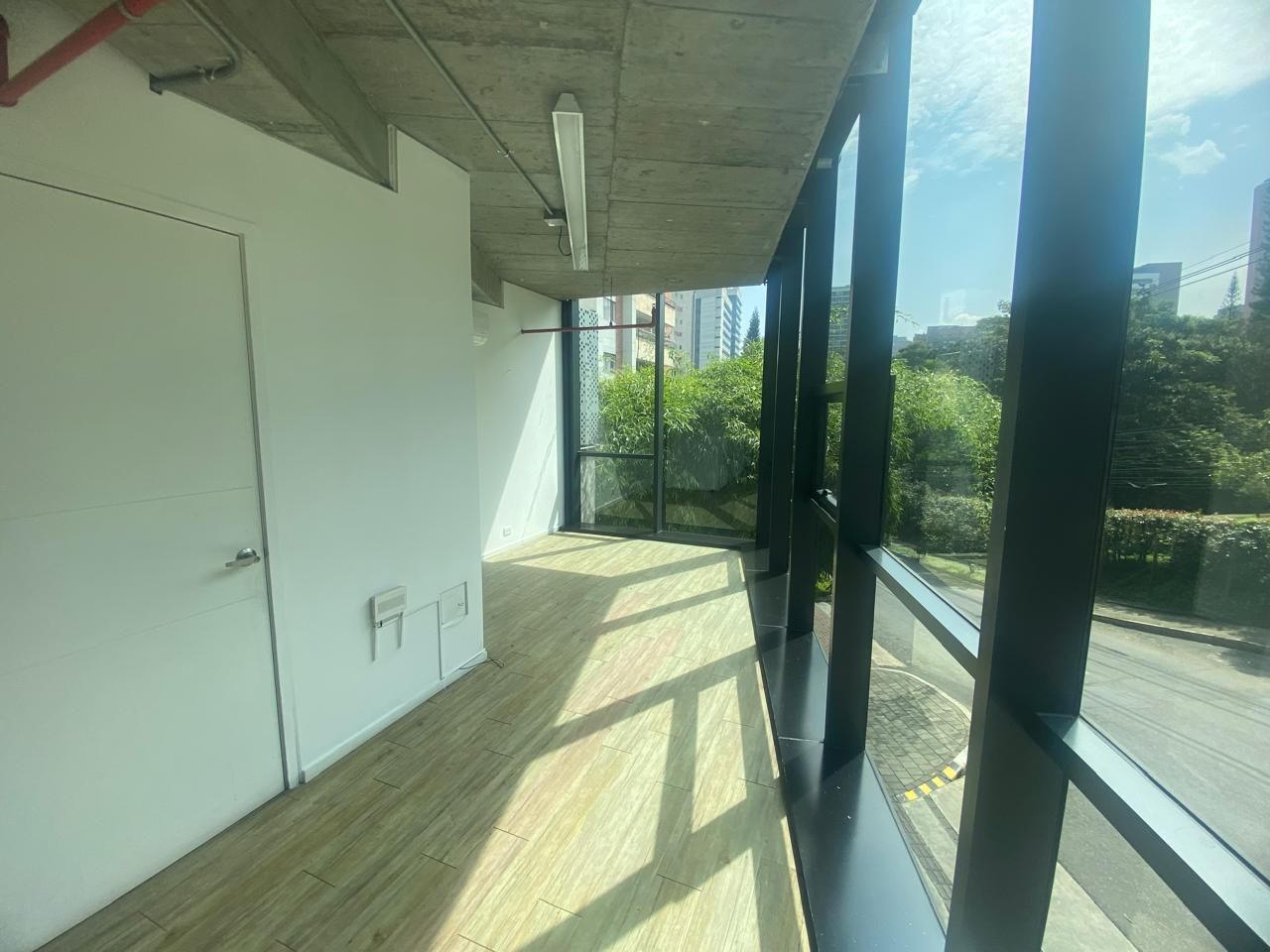 Oficina en arriendo Antioquia Medellín Alto De Misael 71 m2 Habitaciones 0 Baños 1 Garajes 1 Precio $5000000