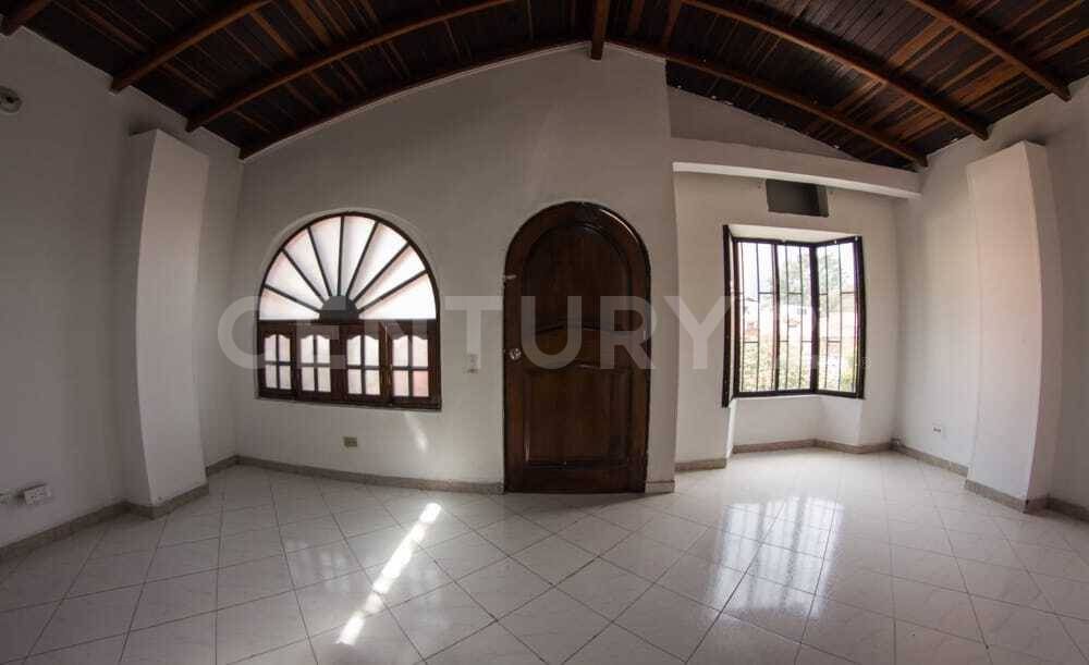 Apartamento en venta Antioquia Medellín La Candelaria 120 m2 Habitaciones 3 Baños 2 Garajes 0 Precio $380000000