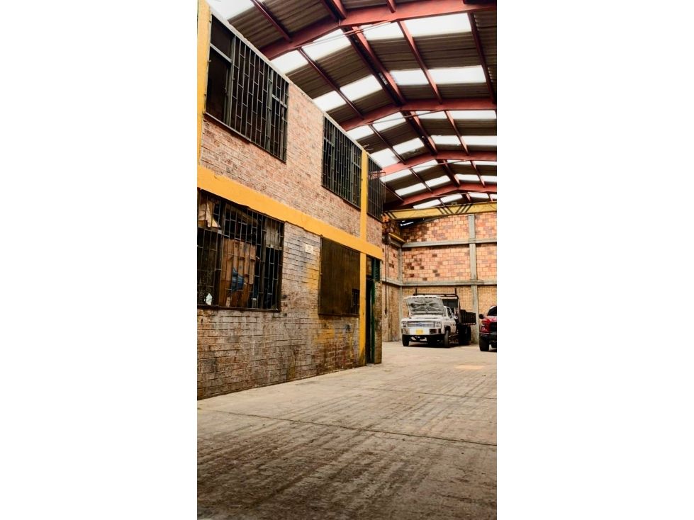 Bodega en arriendo o venta Cundinamarca Bogotá Paloquemao 680 m2 Habitaciones 0 Baños 3 Garajes 0 Precio venta $2500000000 Precio arriendo $17000000