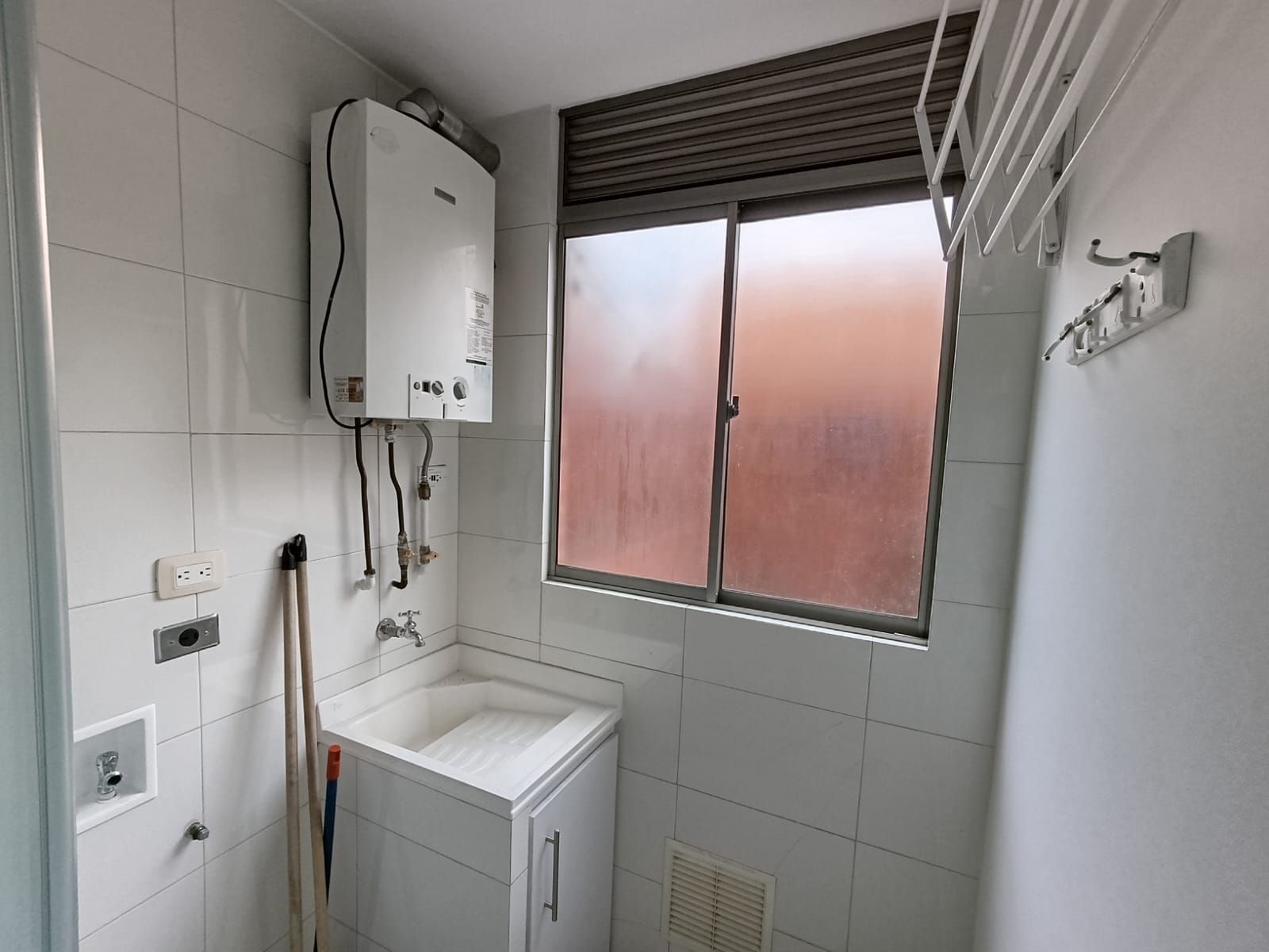 Apartamento en arriendo Cundinamarca Bogotá Santa Bibiana 60 m2 Habitaciones 1 Baños 2 Garajes 1 Precio $3800000