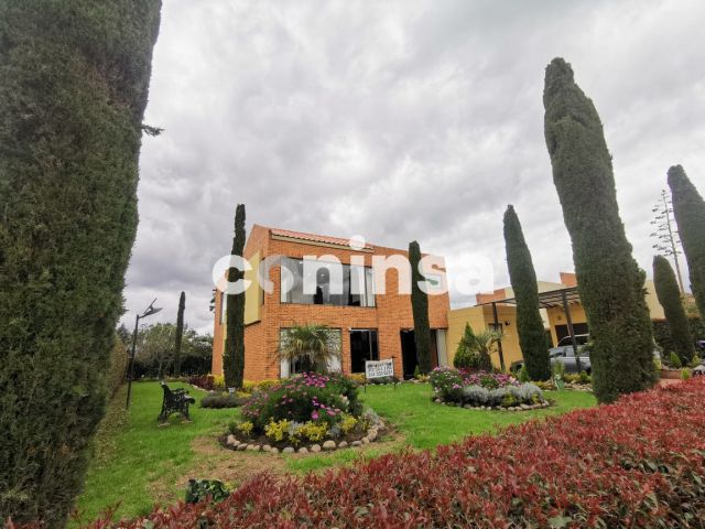 Casa en arriendo Cundinamarca Cota Cota 232 m2 Habitaciones 3 Baños 4 Garajes 0 Precio $12187000