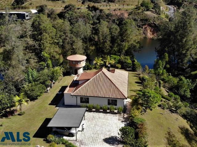 Casa en venta Antioquia Rionegro Ub Pietra Santa Et Iv 2000 m2 Habitaciones 3 Baños 3 Garajes 6 Precio $3500000000