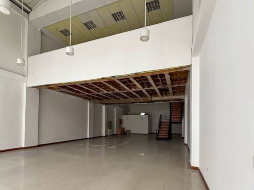 Local en arriendo Antioquia Itagüí Centro 320 m2 Habitaciones 0 Baños 4 Garajes 0 Precio $18000000