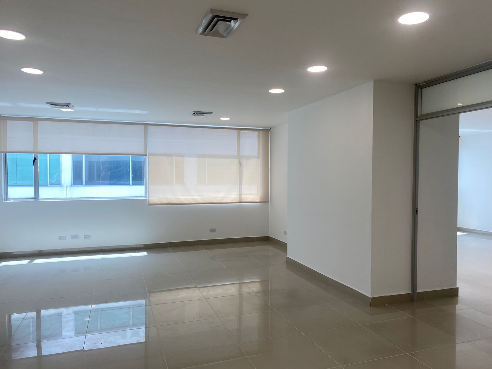Oficina en arriendo Antioquia Medellín Cristo Rey 40 m2 Habitaciones 0 Baños 1 Garajes 1 Precio $4000000