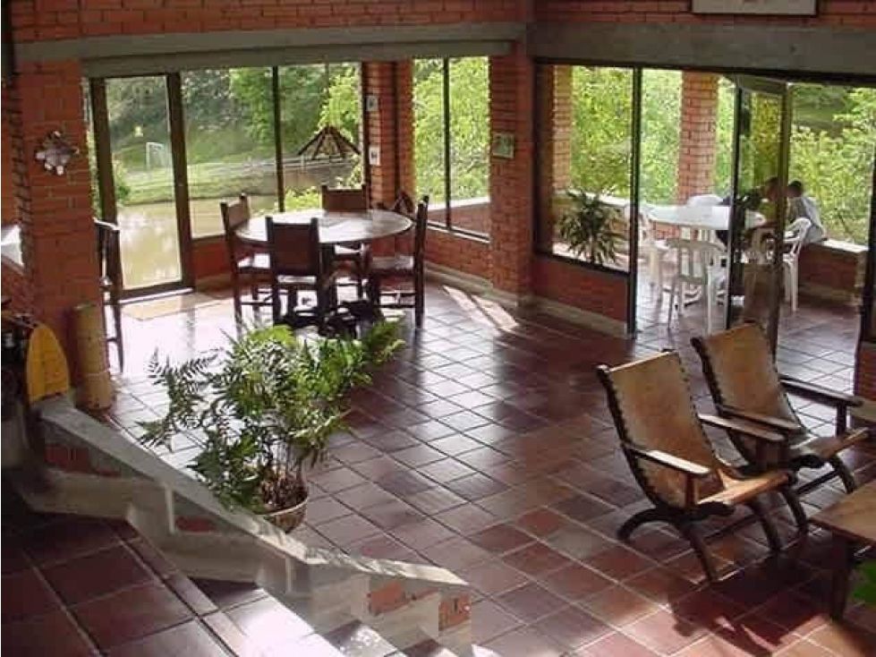 Casa Campestre en venta Risaralda Pereira Pereira 225 m2 Habitaciones 7 Baños 4 Garajes 13 Precio $1400000000