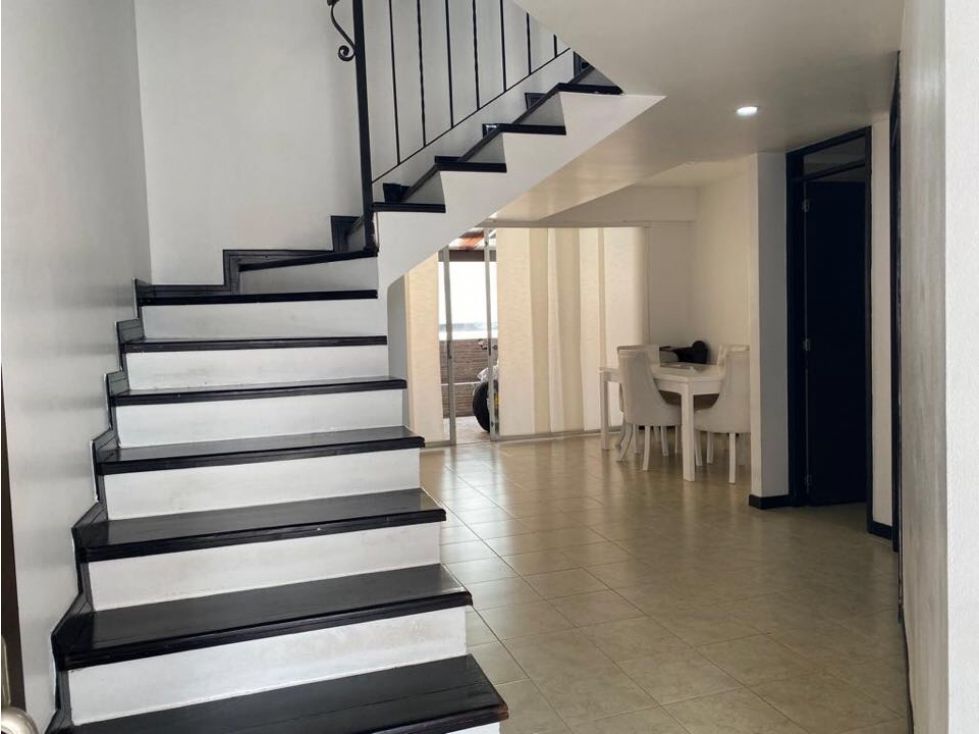 Casa en venta Risaralda Pereira Cr Rincon De Unicentro 144 m2 Habitaciones 3 Baños 3 Garajes 2 Precio $650000000