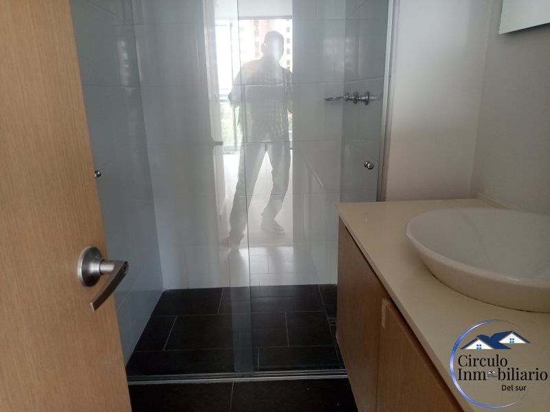 Apartaestudio en arriendo Antioquia Envigado Alcalá 65 m2 Habitaciones 1 Baños 2 Garajes 1 Precio $3500000