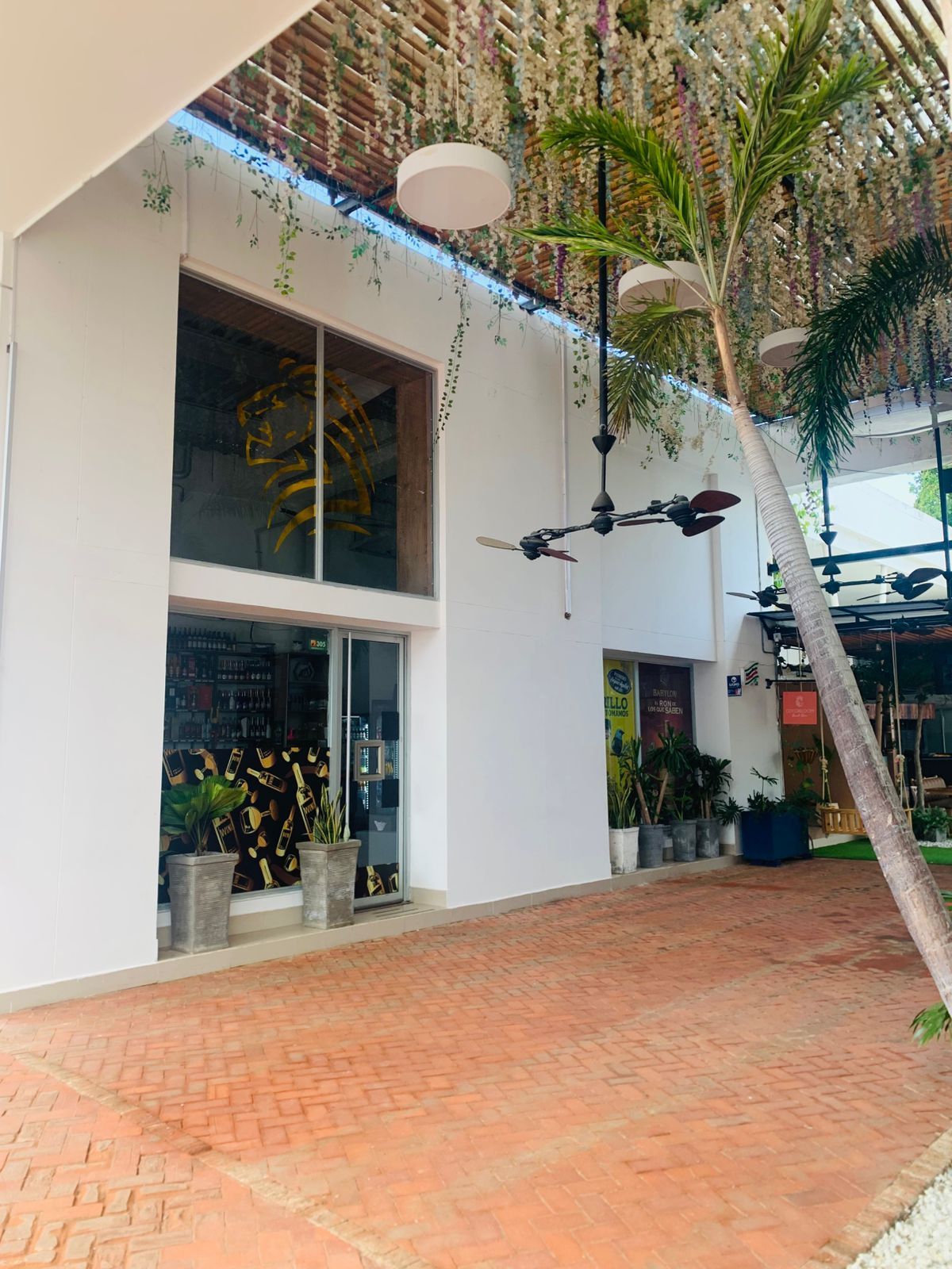 Local Comercial en venta Bolívar Cartagena Ub Villas De Aranjuez 82 m2 Habitaciones 0 Baños 0 Garajes 0 Precio $1200000000