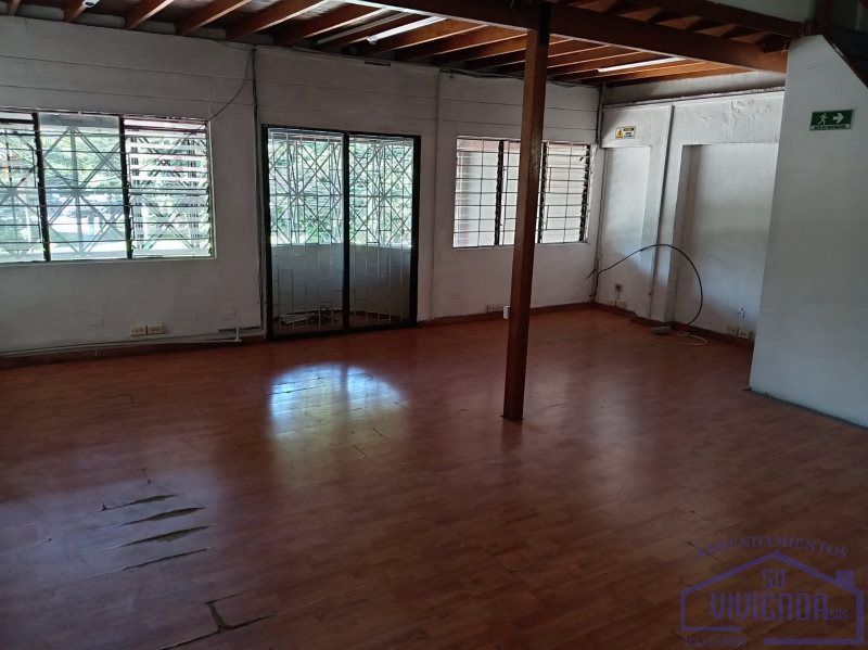 Oficina en arriendo Antioquia Medellín Cristo Rey 90 m2 Habitaciones 0 Baños 1 Garajes 0 Precio $3067125