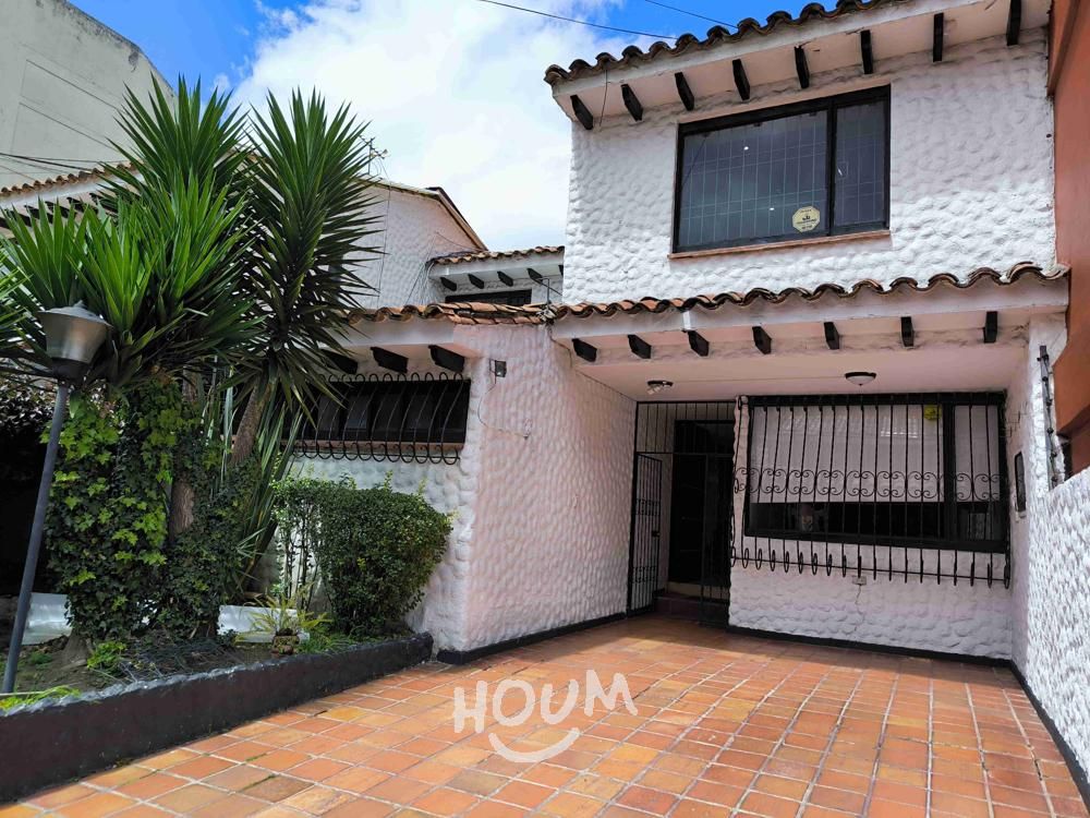 Casa en venta Cundinamarca Bogotá Molinos Norte 200 m2 Habitaciones 4 Baños 4 Garajes 2 Precio $1800000000