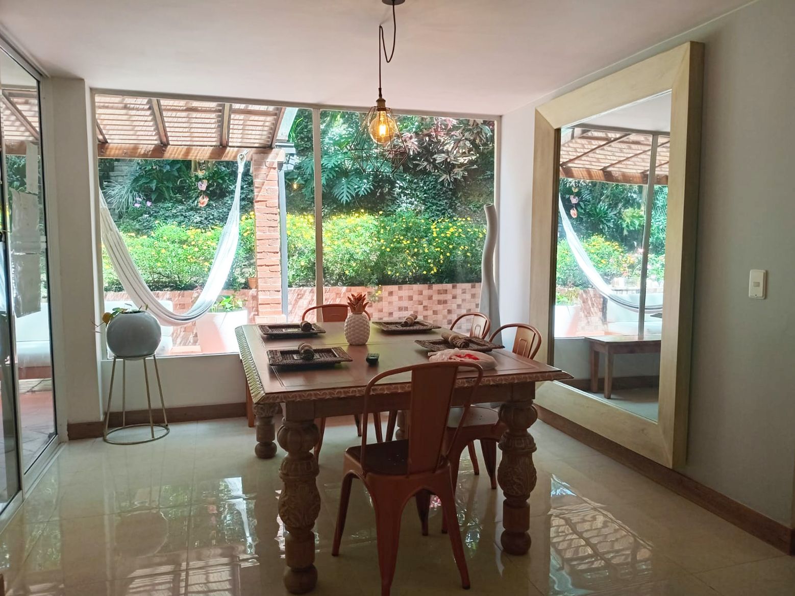 Casa en arriendo Antioquia Medellín El Tesoro 289 m2 Habitaciones 4 Baños 3 Garajes 2 Precio $12500000