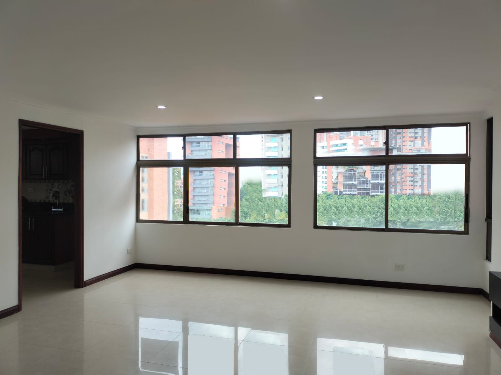 Apartamento en arriendo Antioquia Envigado Zúñiga 164 m2 Habitaciones 4 Baños 3 Garajes 1 Precio $4950000