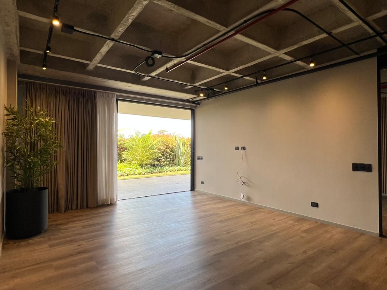 Apartamento en arriendo Antioquia Envigado La Inmaculada 90 m2 Habitaciones 1 Baños 2 Garajes 2 Precio $7000000