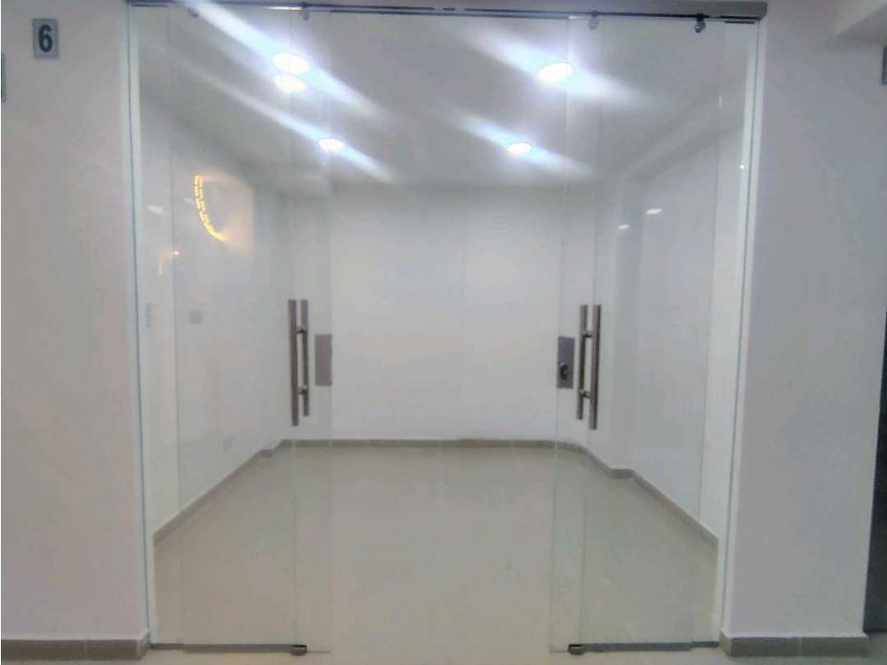 Local en arriendo Antioquia Itagüí Santa María No 3 8 m2 Habitaciones 0 Baños 0 Garajes 0 Precio $950000
