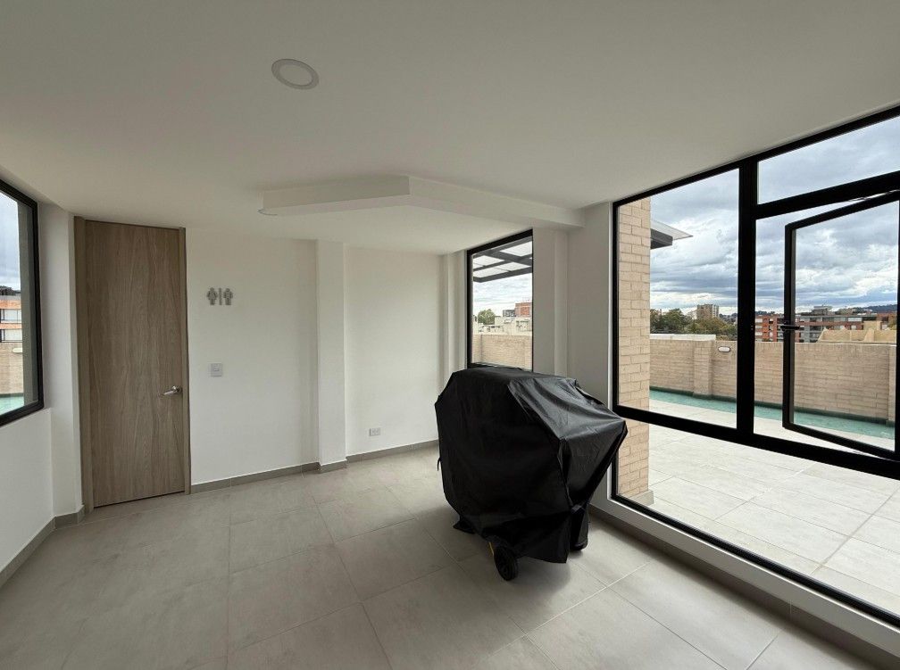 Apartaestudio en venta Cundinamarca Bogotá Nuevo Contry 20 m2 Habitaciones 1 Baños 1 Garajes 0 Precio $208000000