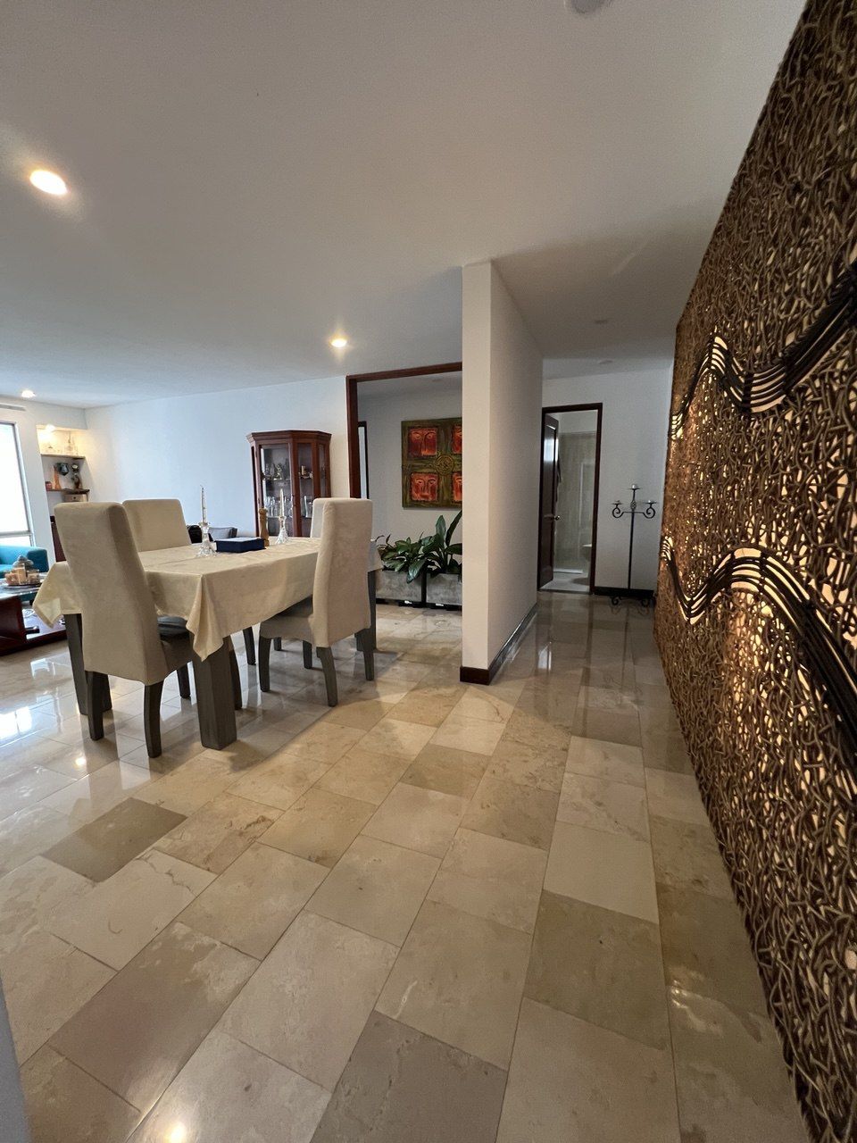 Apartamento en venta Valle Del Cauca Cali Normandía 120 m2 Habitaciones 3 Baños 4 Garajes 2 Precio $640000000