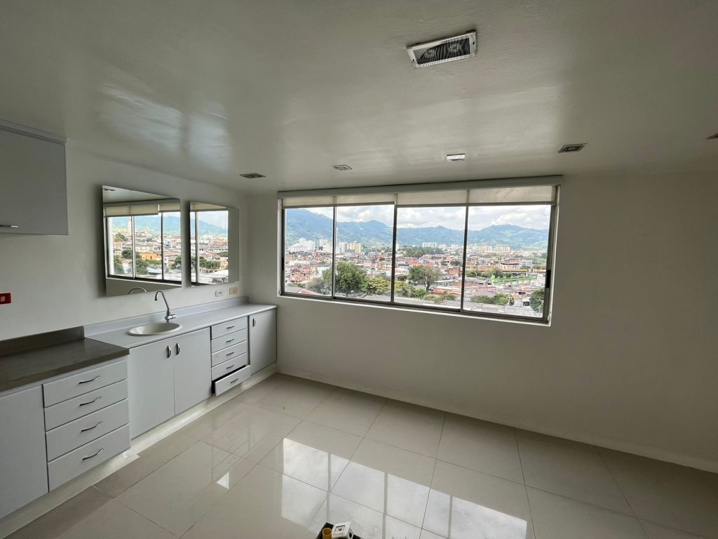 Consultorio en venta Risaralda Pereira La Julia 35 m2 Habitaciones 0 Baños 1 Garajes 1 Precio $230000000